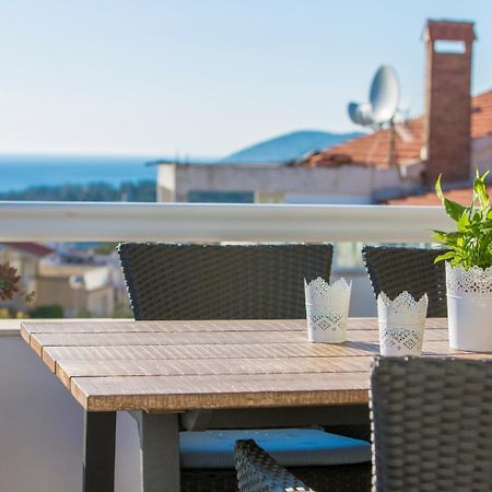 Peaceful Apartment With Beautiful View 흐바르 외부 사진