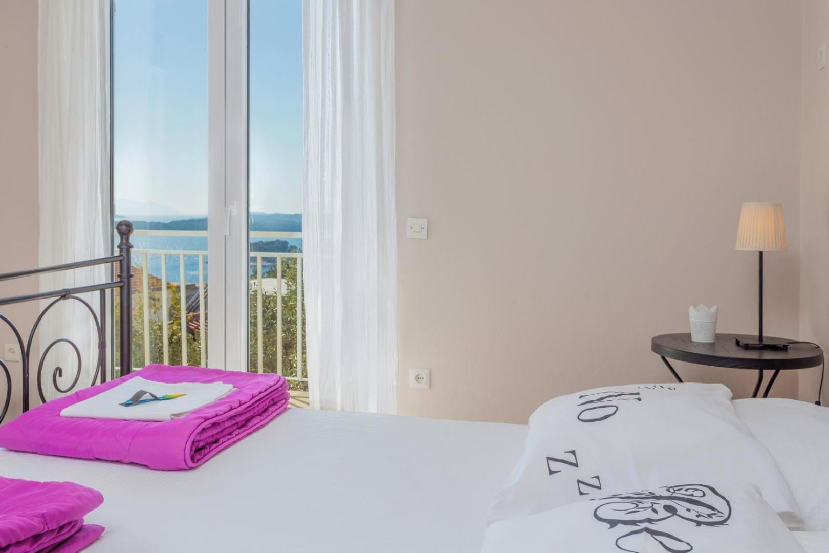 Peaceful Apartment With Beautiful View 흐바르 외부 사진